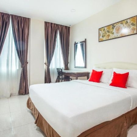 Sam Hotel Sitiawan Esterno foto