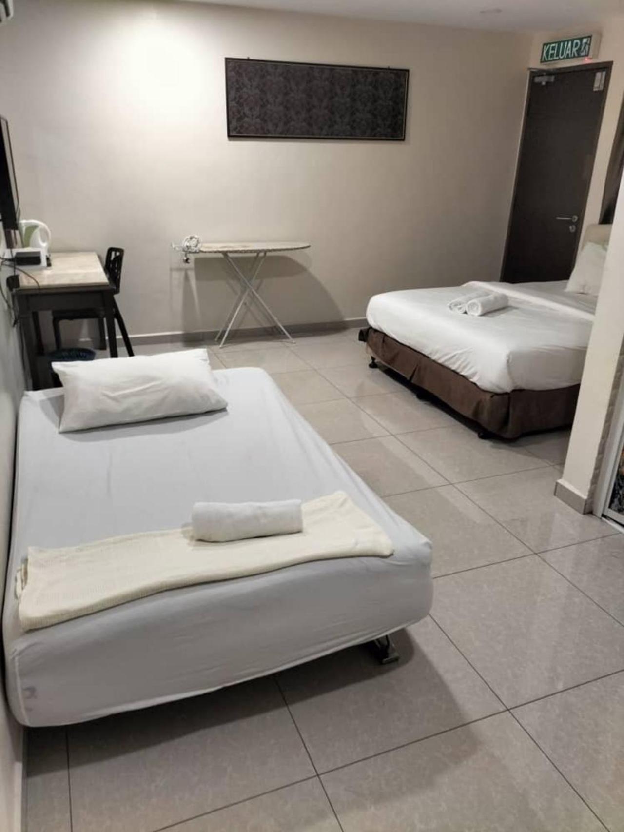 Sam Hotel Sitiawan Esterno foto