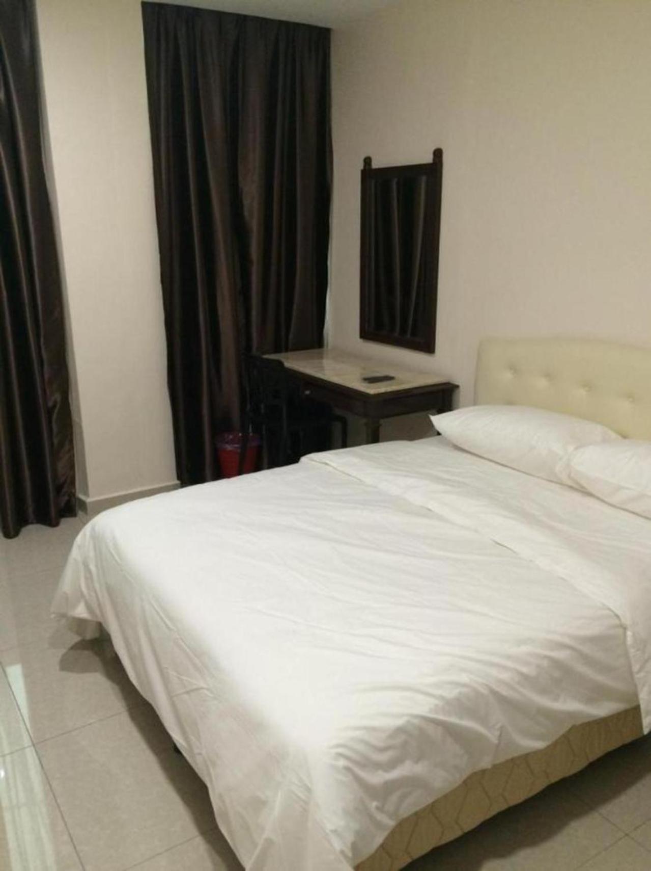 Sam Hotel Sitiawan Esterno foto